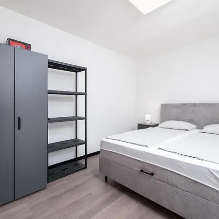 Amazing In Vranici With Wifi