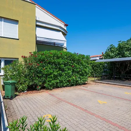 דירה Amazing In Vranici With Wifi