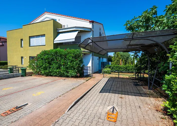 Apartament Amazing In Vranici With Wifi Poreč