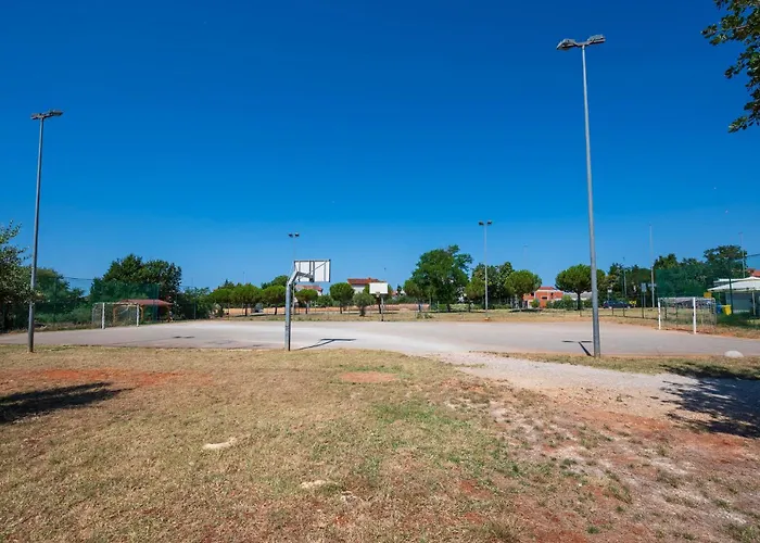 Amazing In Vranici With Wifi Апартаменты