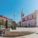 Awesome In Vranici With Wifi 아파트 포레치